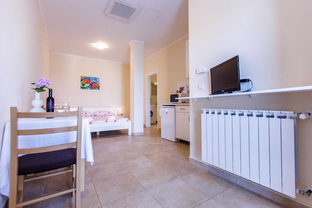 Oliva 1 Lozica Apartment